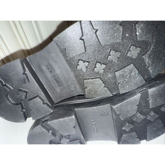 Steve Madden Kids' JKrissen Glitter Stud Embellished Combat Boots Black Size 2 - Picture 9 of 10